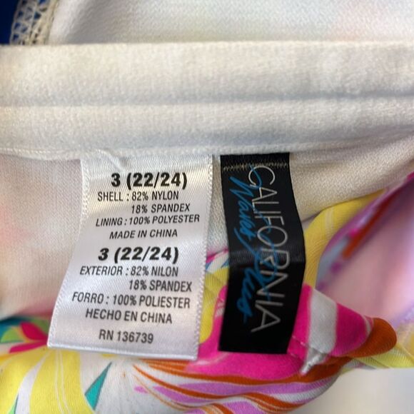 NWOT California Waves | HIBISCUS PARADISE Tropical Bikini Top 3 (22/24) - Picture 6 of 7